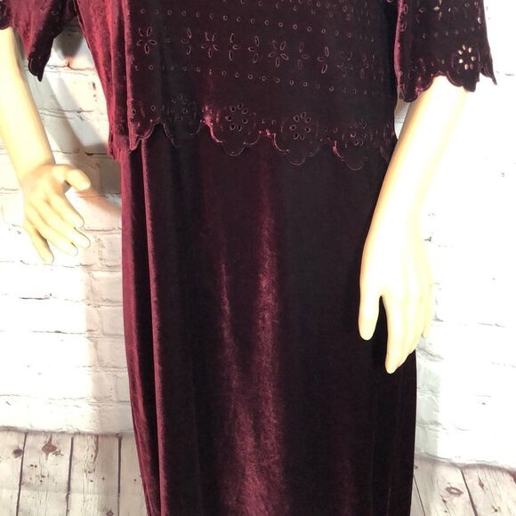 Vintage KC Spencer Dark Red Velvet Dress - Picture 3 of 10